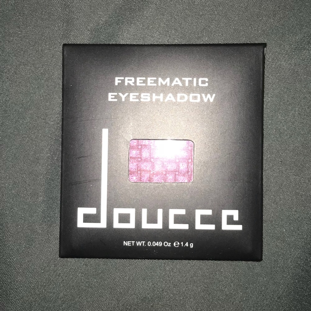 Doucce Freematic Eyeshadow (Lola)